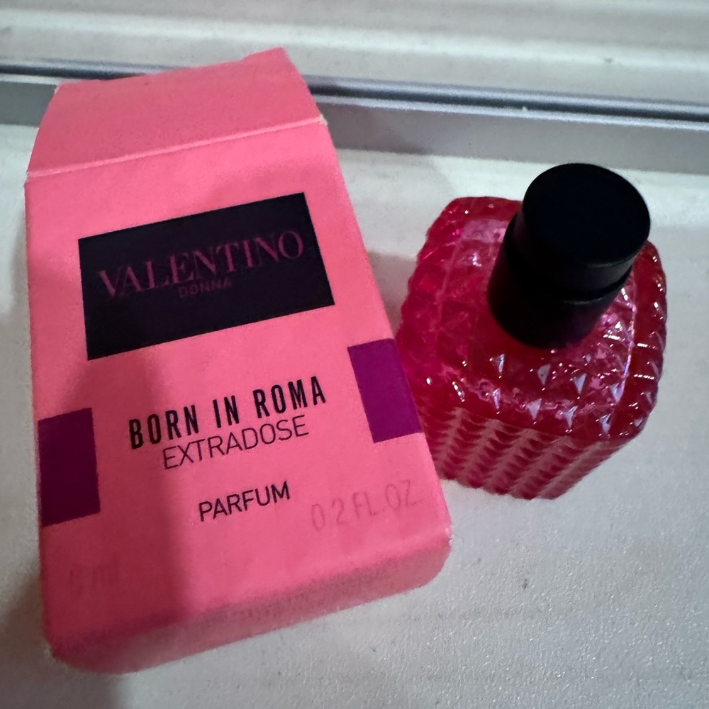 Valentino Born in Roma Extradose Parfum - Pink and Black new - Picture 6 of 6